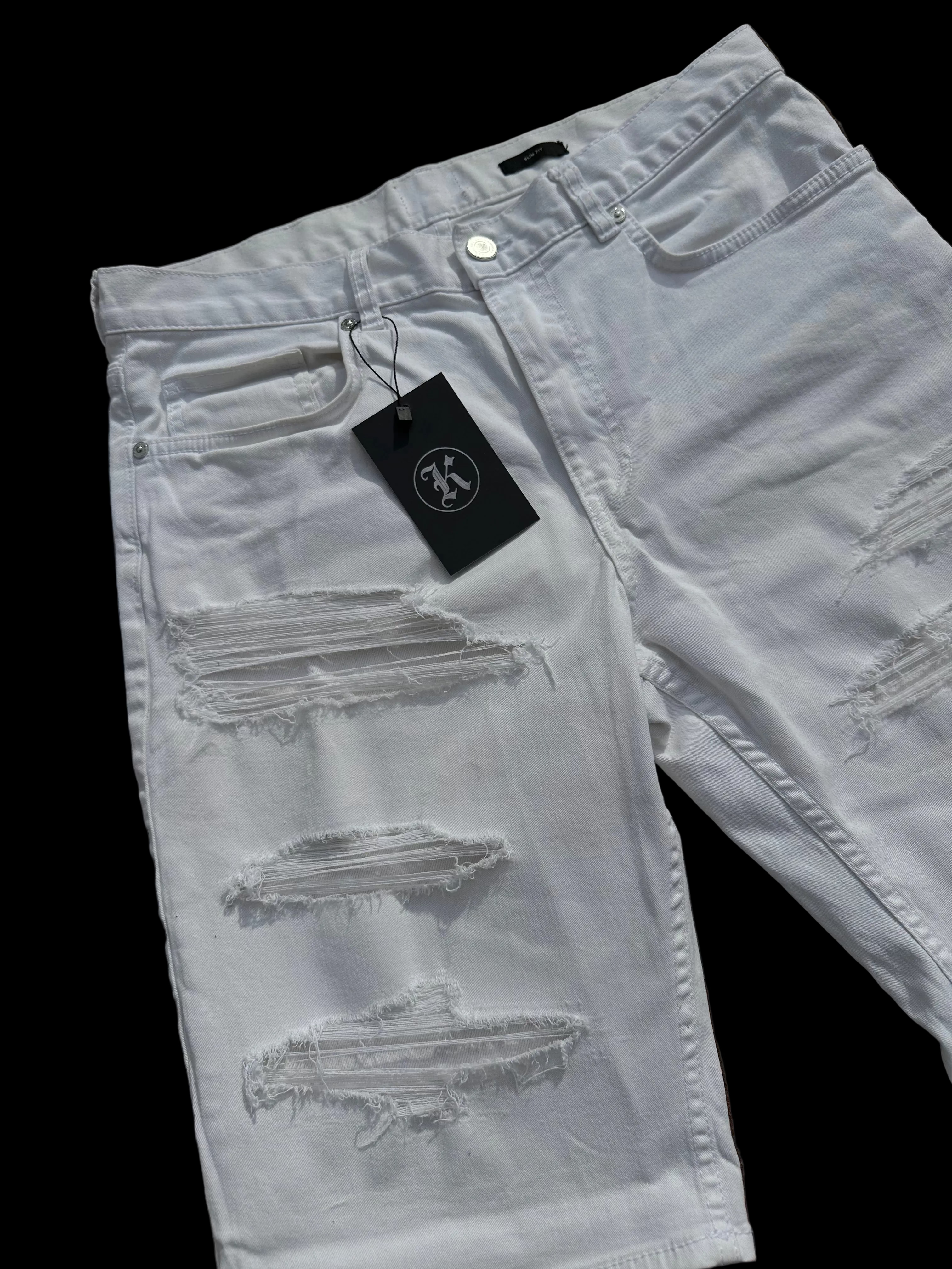 spodnie slim fit shorts white