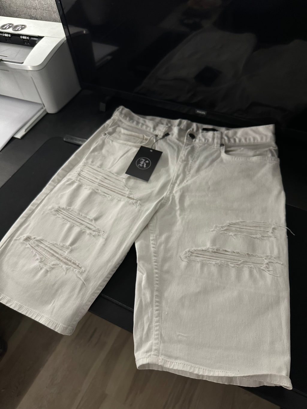 slim fit shorts