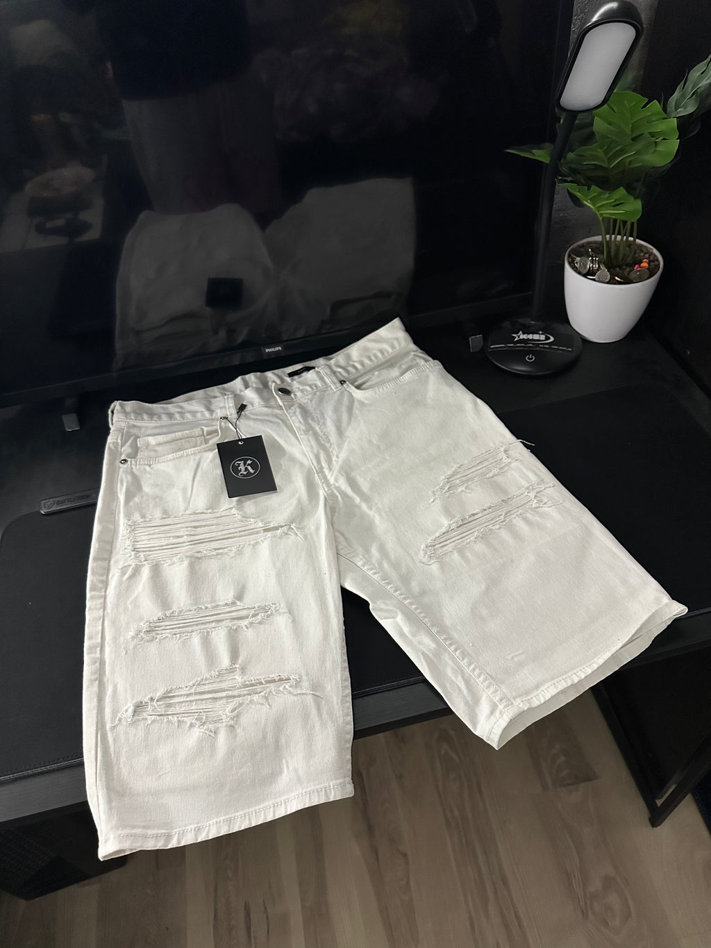 slim fit shorts